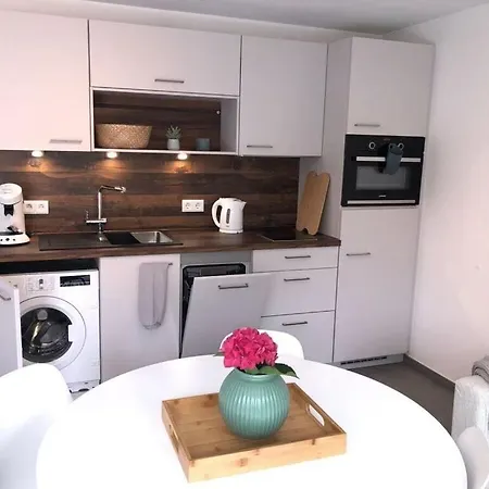 Pleasant With Terrace * Ohningen